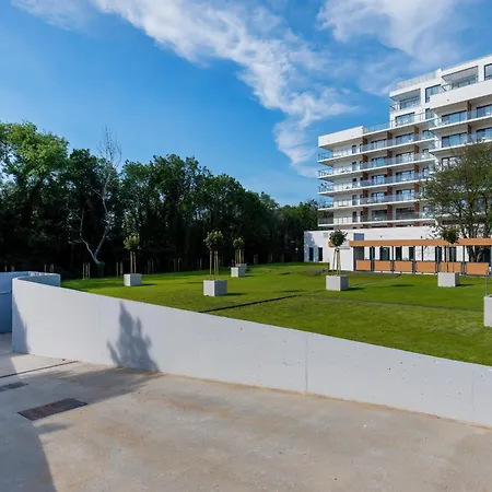 Aquamarina Prima Holiday Studios By The Beach By Noclegi Renters Miedzyzdroje Exterior photo