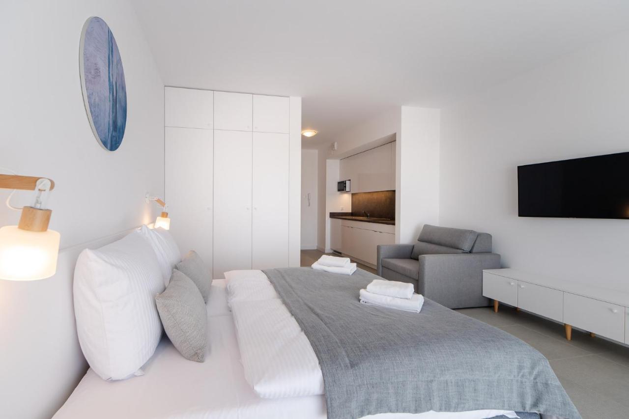 Apartment Aquamarina Prima By The By Renters *