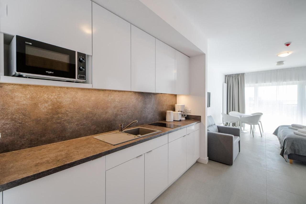 Aquamarina Prima By The By Renters
