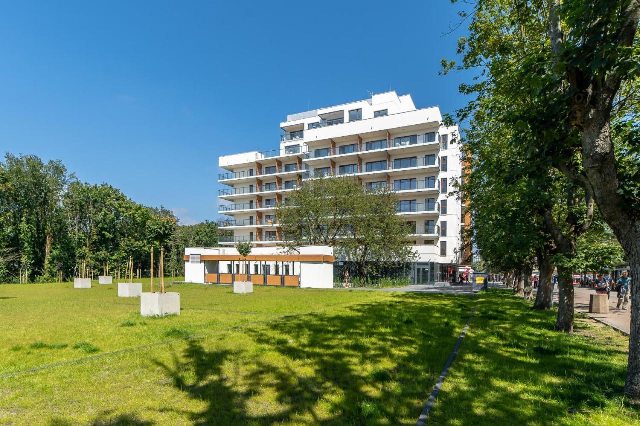 Aquamarina Prima By The By Renters Apartment *