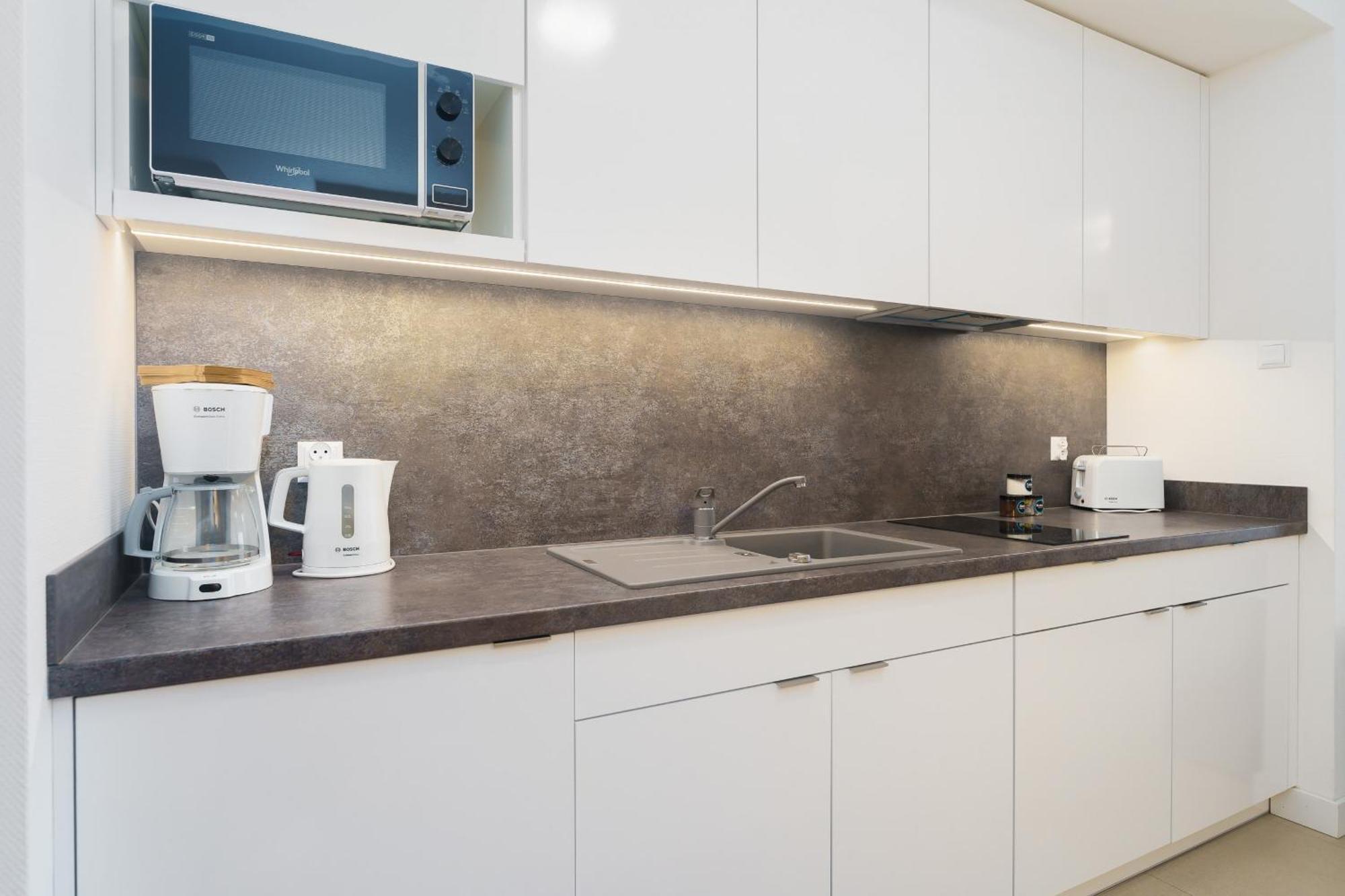 Aquamarina Prima By The By Renters Apartment *