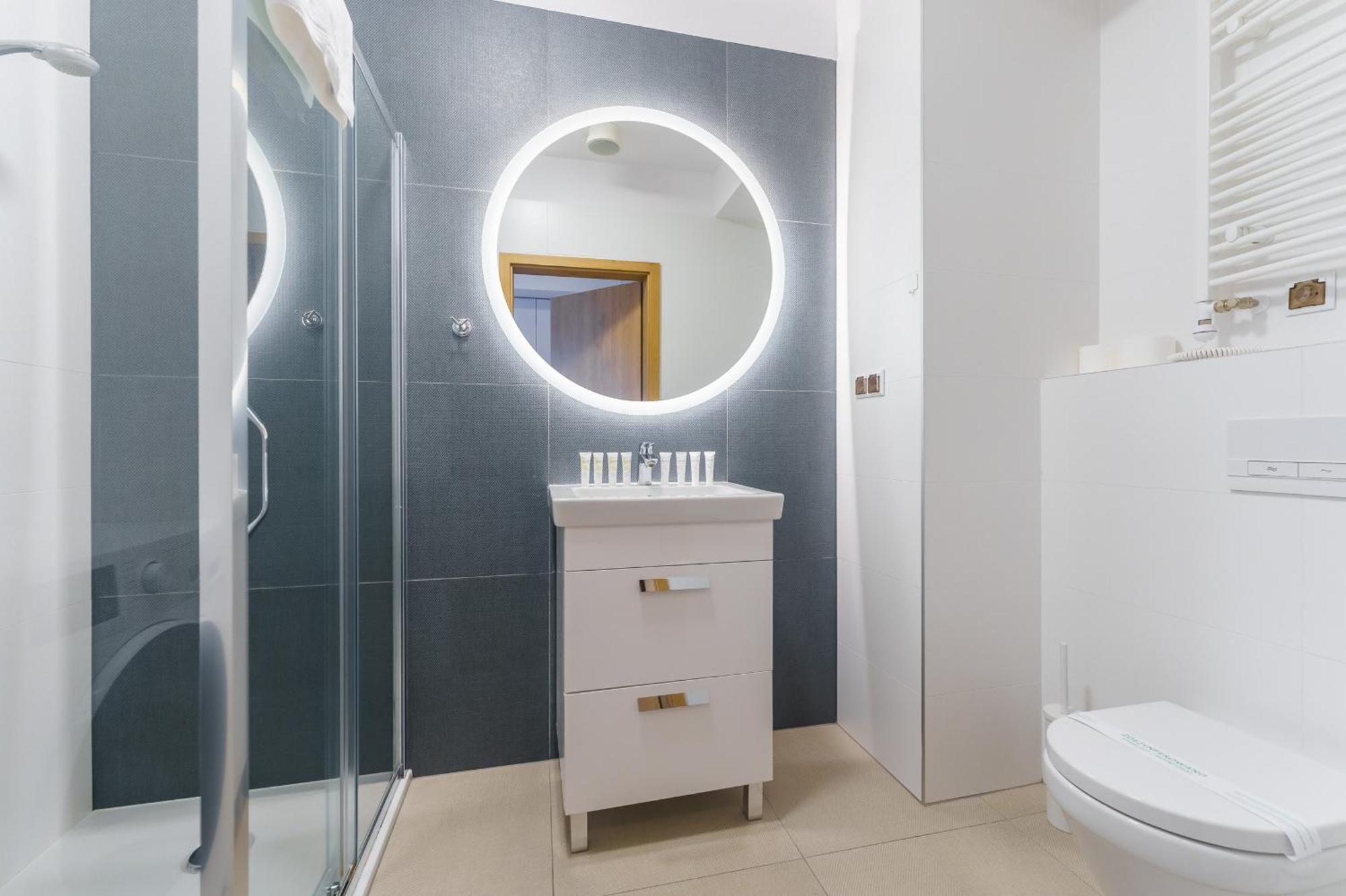 Aquamarina Prima By The By Renters