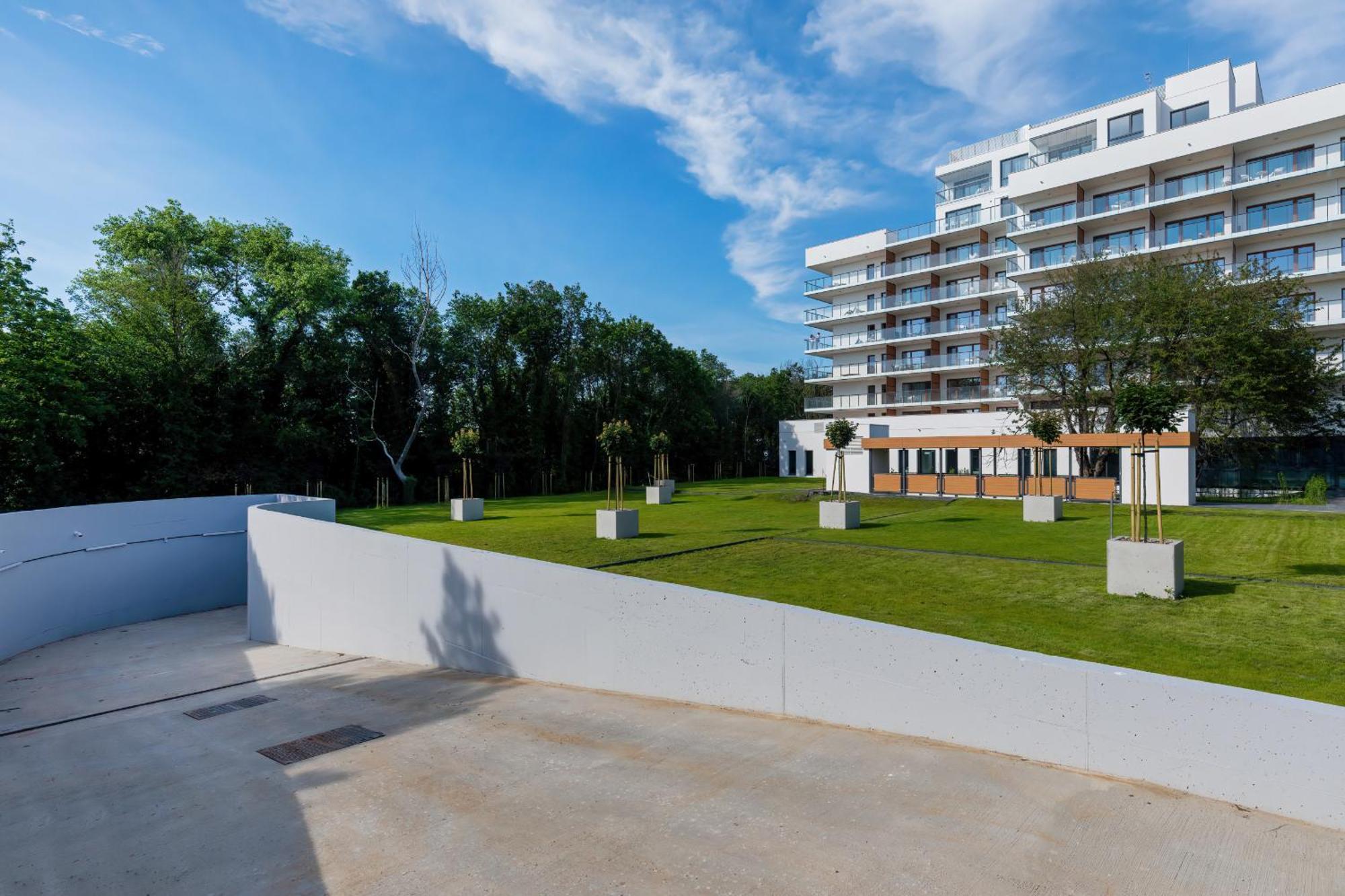 Aquamarina Prima By The By Renters Apartment